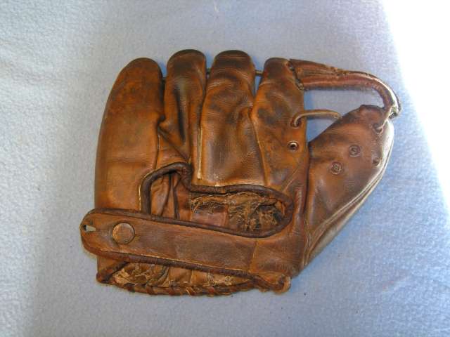 Skeeter Webb Rawlings G375 Back Doug